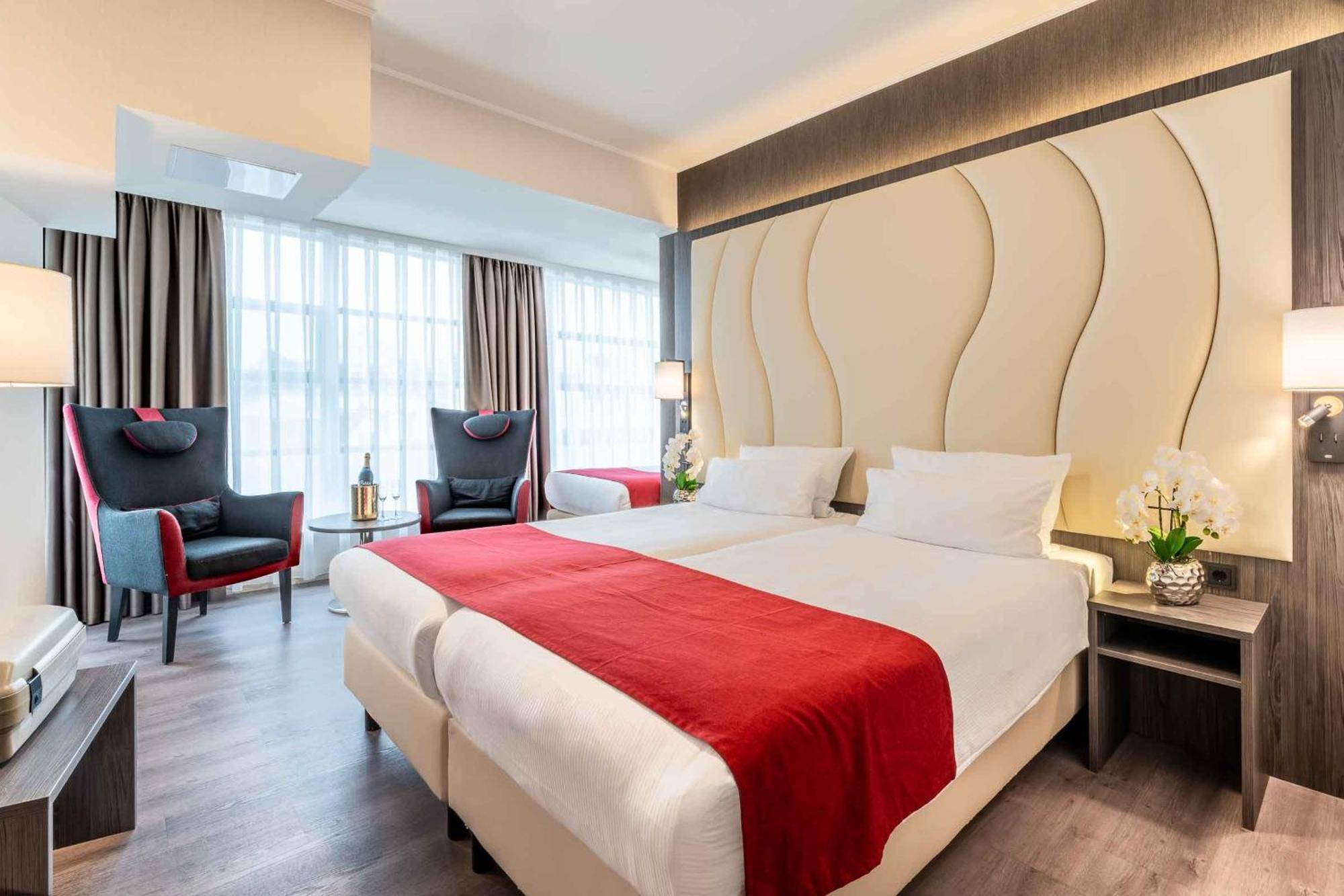 Plaza Premium Den Haag City Center Exterior photo