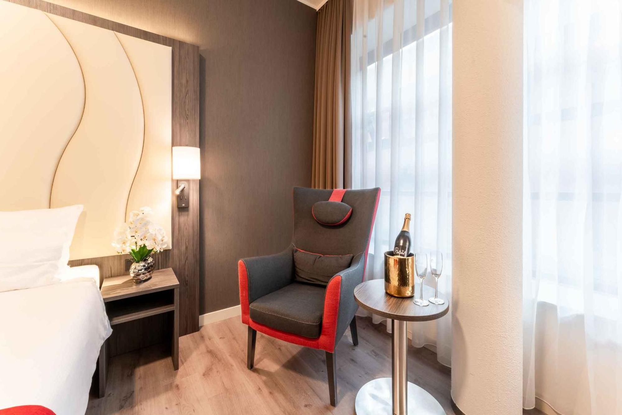 Plaza Premium Den Haag City Center Exterior photo
