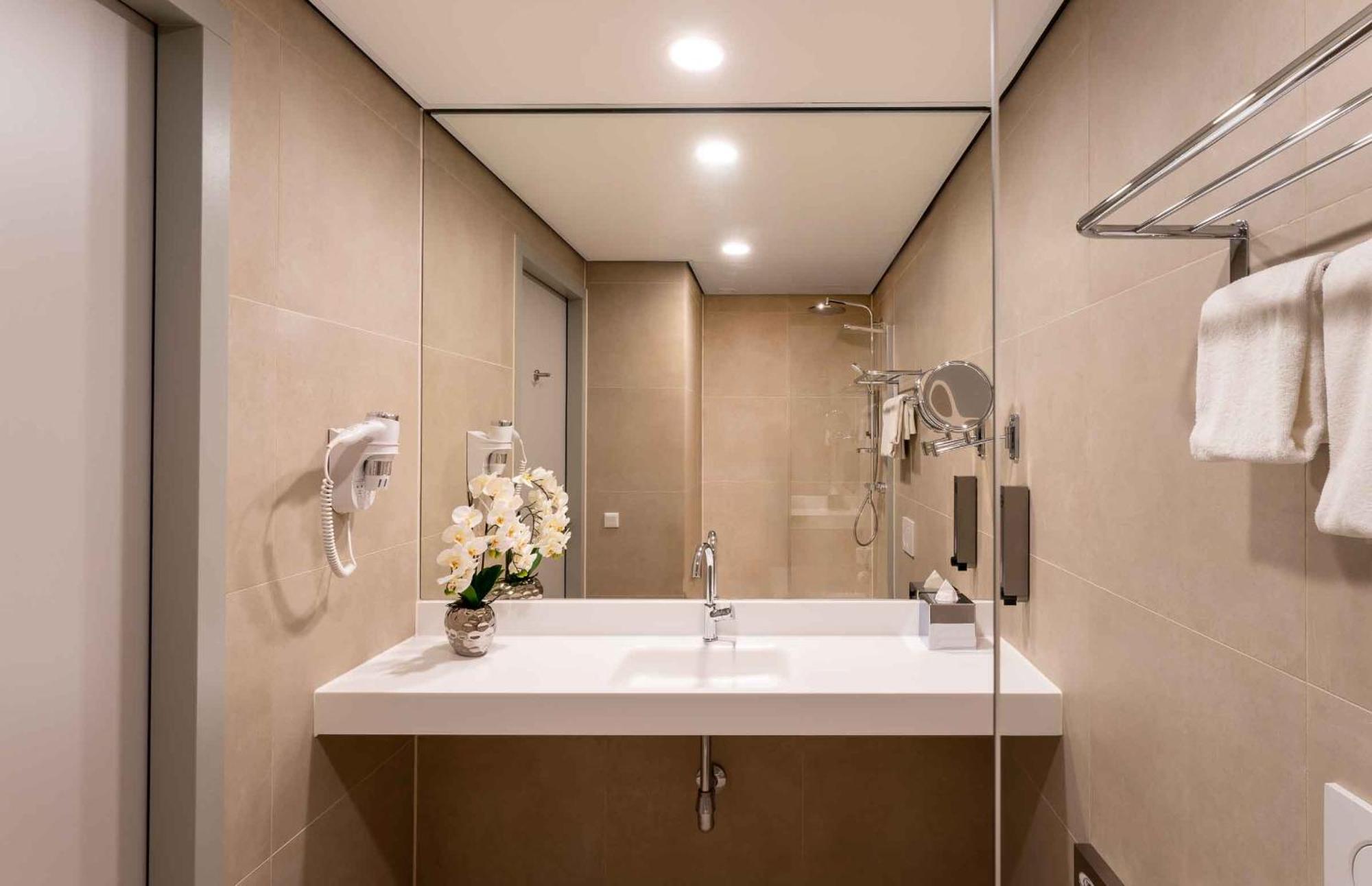 Plaza Premium Den Haag City Center Room photo