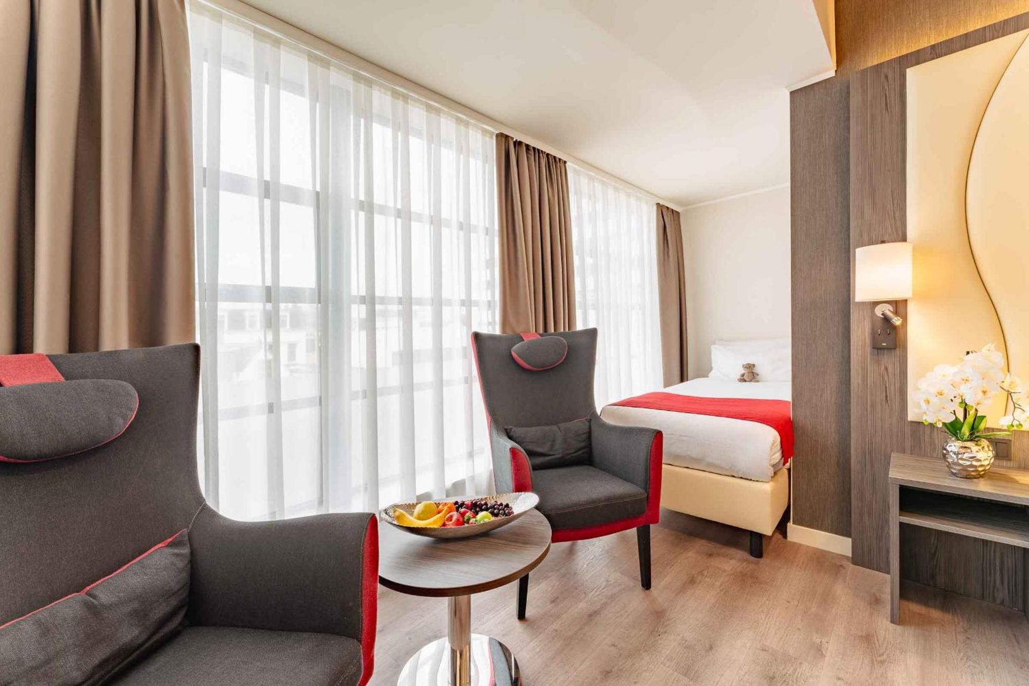 Plaza Premium Den Haag City Center Exterior photo