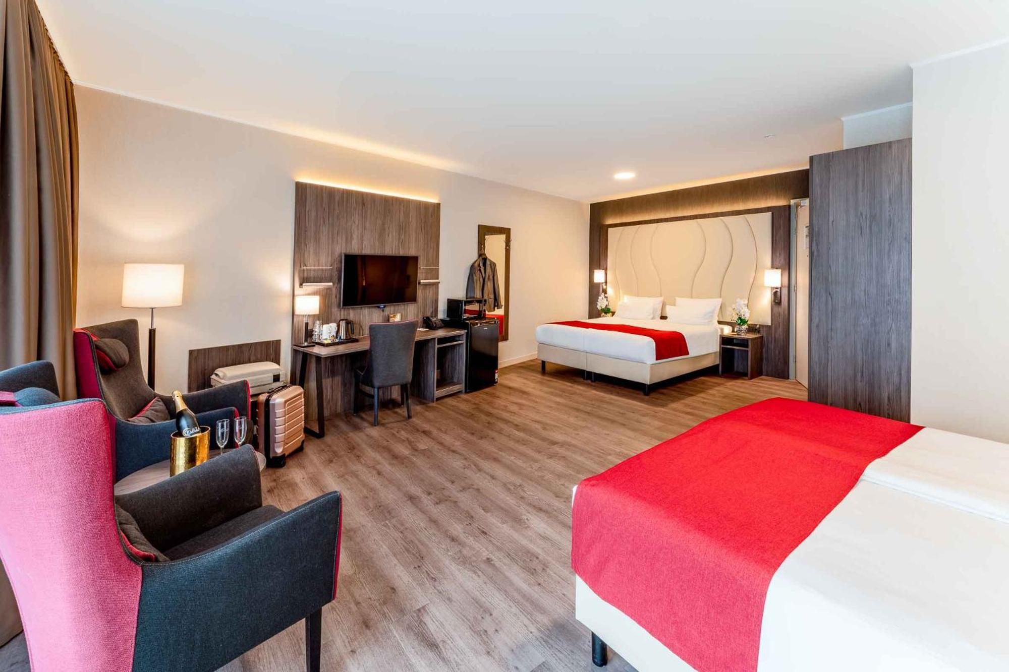 Plaza Premium Den Haag City Center Exterior photo