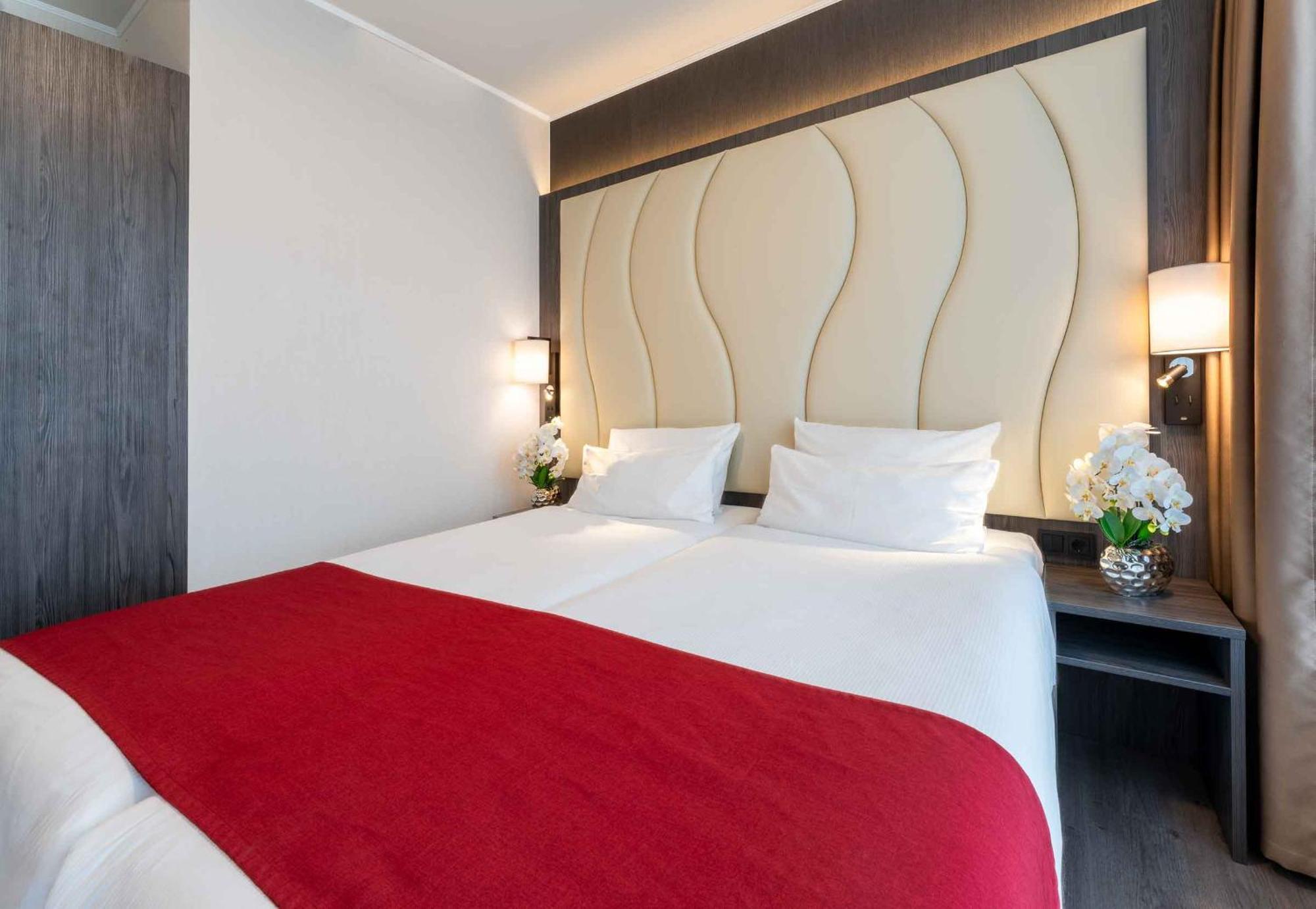 Plaza Premium Den Haag City Center Exterior photo