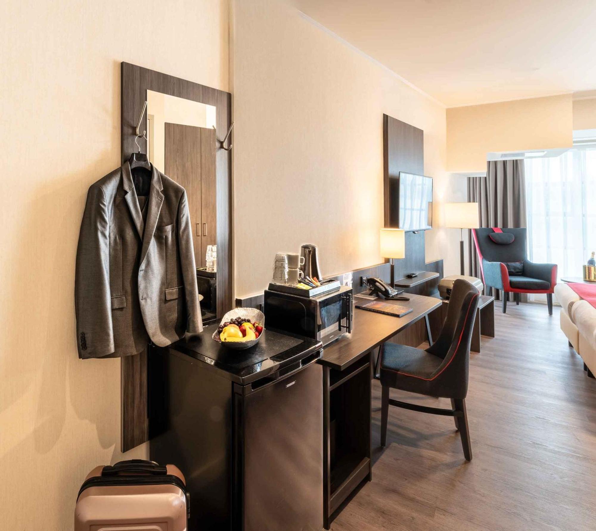 Plaza Premium Den Haag City Center Exterior photo